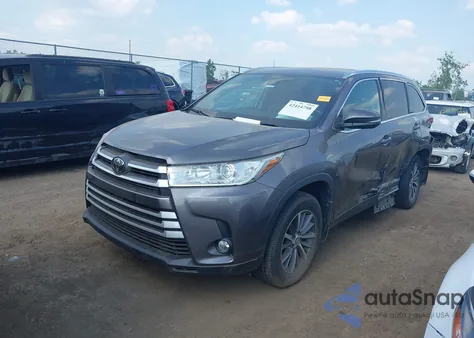 2019 Toyota Highlander Xle z USA, uszkodzony, nr VIN 5TDJZRFHXKS586184